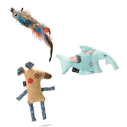 Combo Pet - Pelúcia Para Gatos Buddy Shark Azul, Pelúcia Ratinho Cavalheiro Bege e Brinquedo de Penas Feather Fish Azul Mimo - PP245K